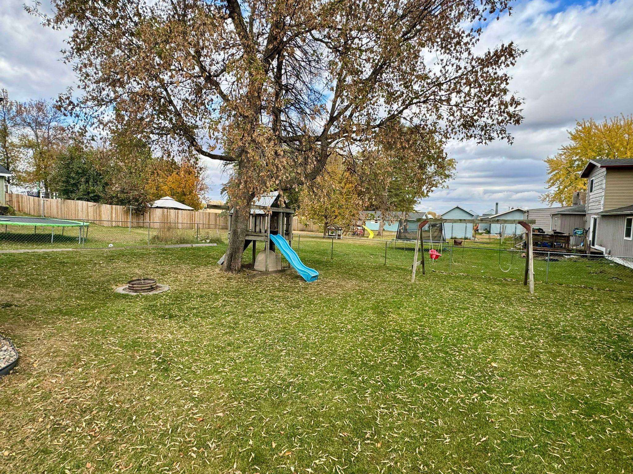 Hawley, MN 56549,702 1st ST