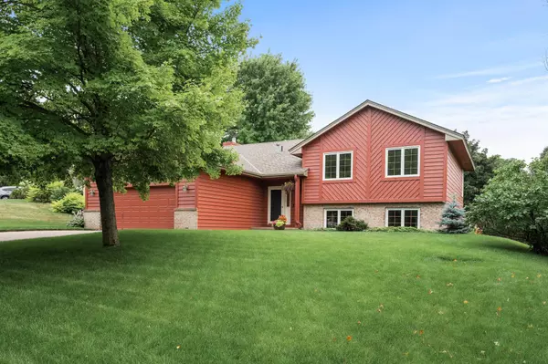 3309 Sunset Lake DR, Burnsville, MN 55337