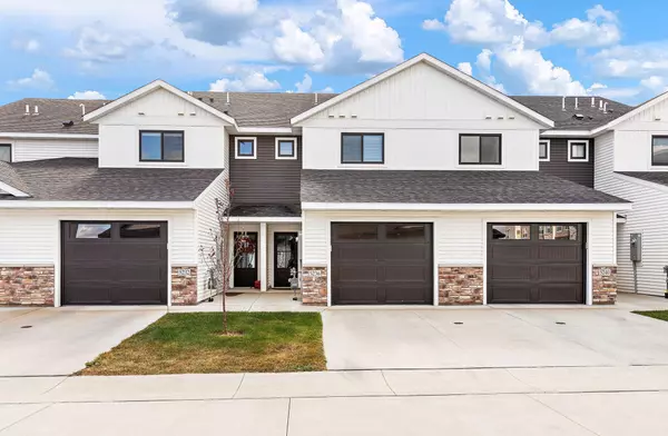 5236 Harvest Square PL NW, Rochester, MN 55901