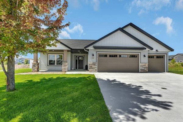 3267 Old Stone WAY NE, Sauk Rapids, MN 56379