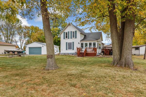 804 10th ST NW, Waseca, MN 56093