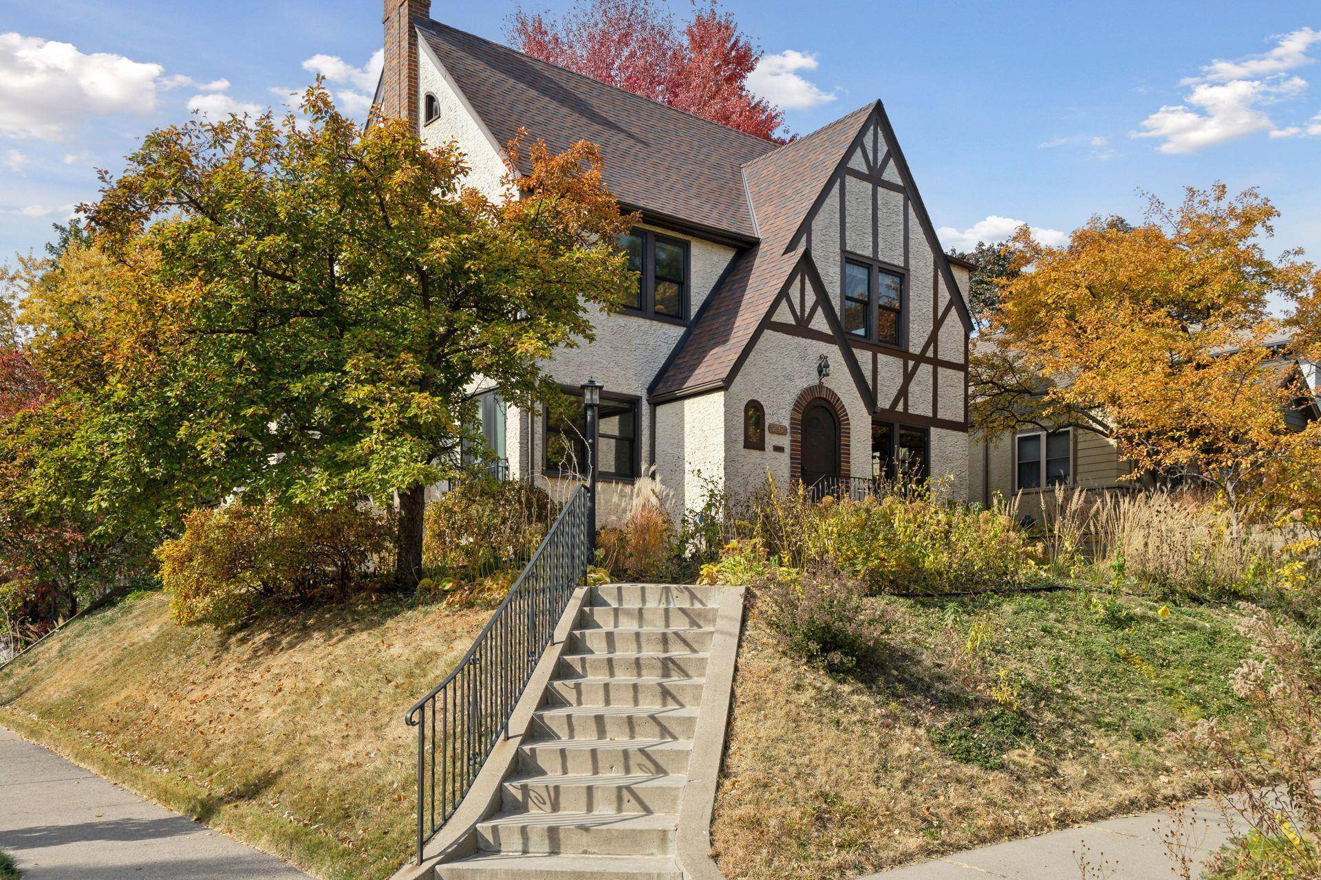 297 Saratoga ST S, Saint Paul, MN 55105