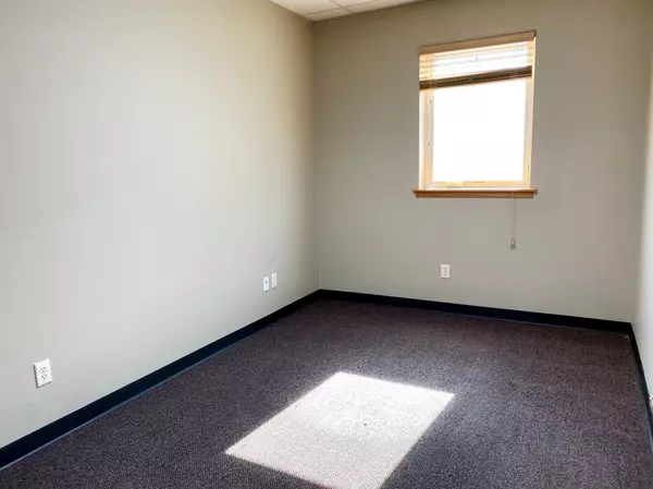 Redwood Falls, MN 56283,416 E Bridge ST
