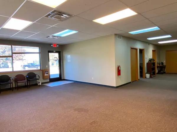 Redwood Falls, MN 56283,416 E Bridge ST