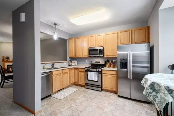 Apple Valley, MN 55124,6842 158th ST W