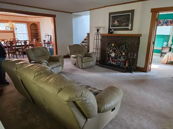 Pipestone, MN 56164,405 3rd AVE SE