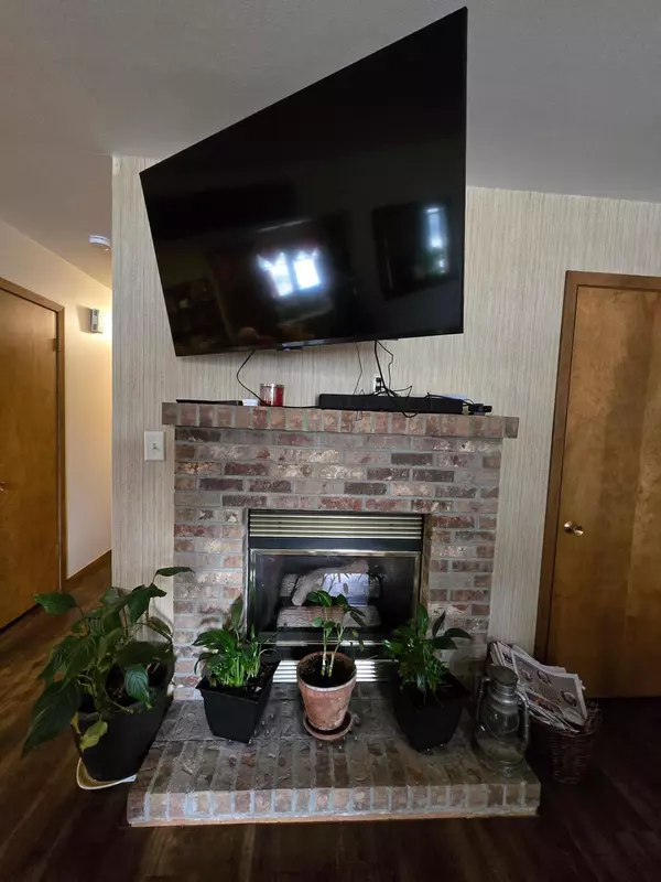 Pipestone, MN 56164,419 E Main ST