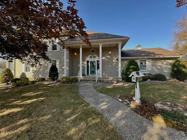 11 1st ST NW,  Adams,  MN 55909
