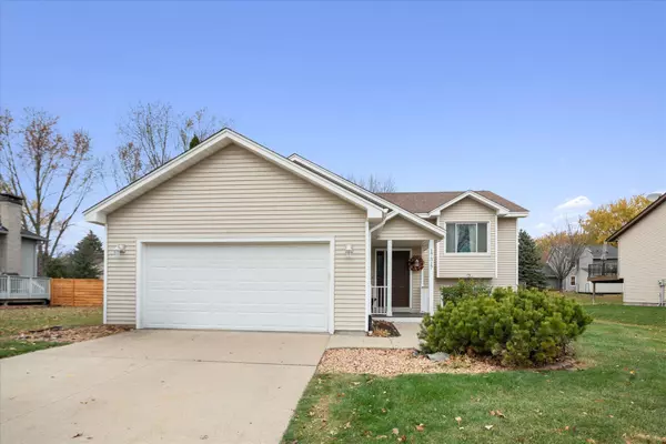 17317 Ipswich WAY, Lakeville, MN 55044