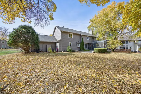 Eden Prairie, MN 55347,8899 Flesher CIR