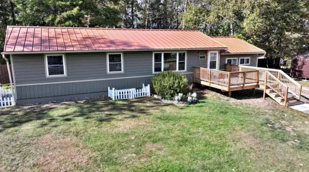 1029 Fern AVE SE, Menahga, MN 56464