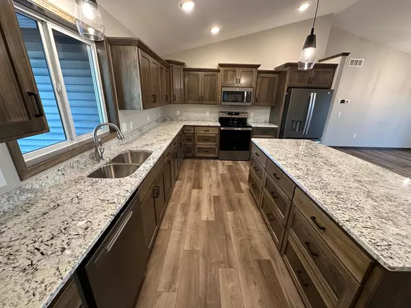 Cold Spring, MN 56320,75 Meadow LN