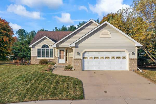 2817 Northern Slopes LN NE, Rochester, MN 55906