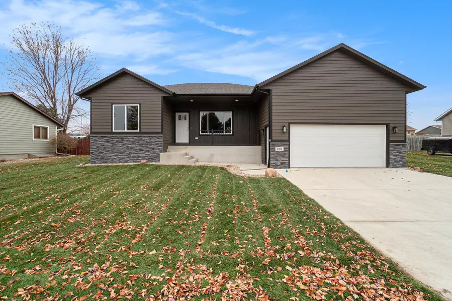 208 W Veterans DR, Luverne, MN 56156