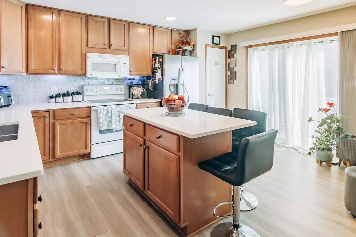 Mahtomedi, MN 55115,886 Ledgestone DR