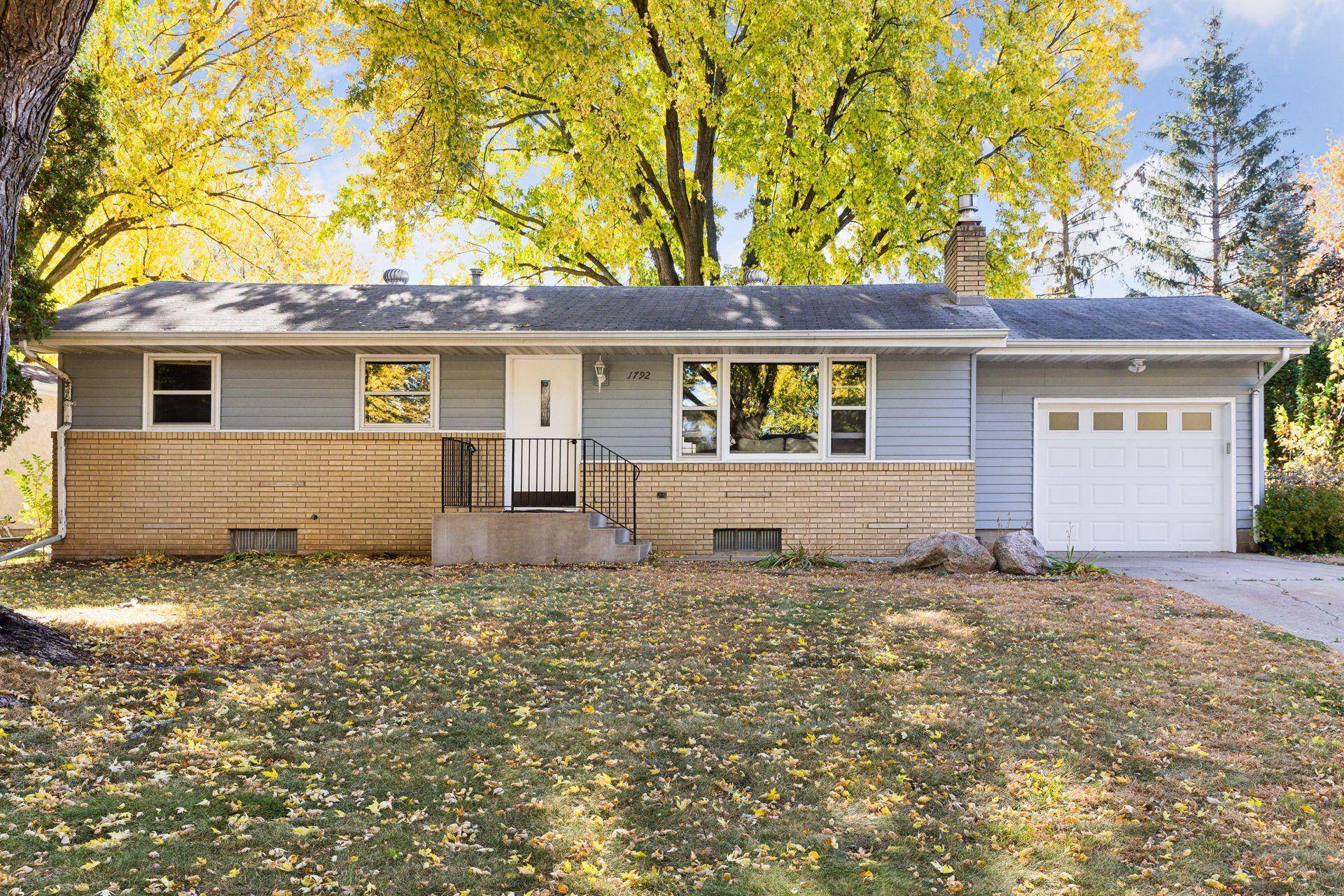 Roseville, MN 55113,1792 Stanbridge AVE