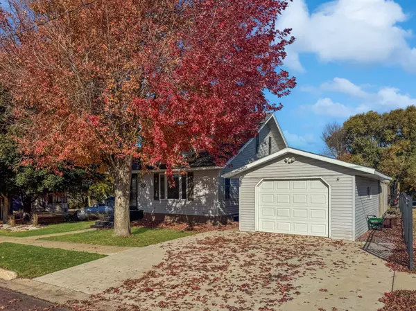 Lake Wilson, MN 56151,440 Prairie AVE