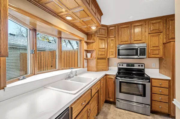 Oakdale, MN 55128,6716 Gretchen LN N