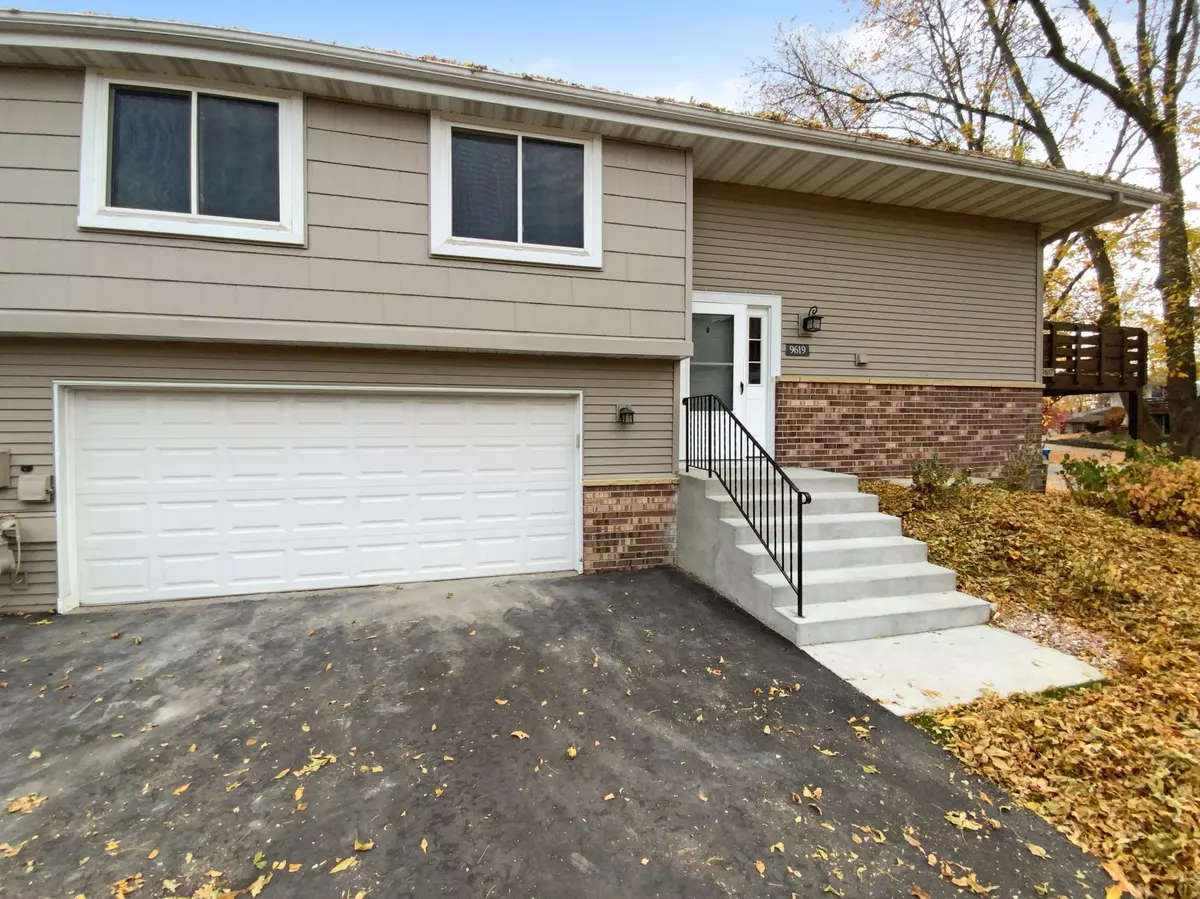 Bloomington, MN 55438,9619 Ensign CIR