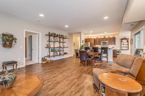 Apple Valley, MN 55124,7070 153rd ST W #206