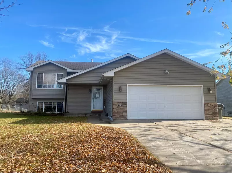 705 Lilac DR, Woodville, WI 54028