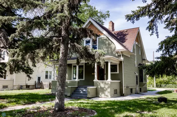 Moorhead, MN 56560,807 4th ST S