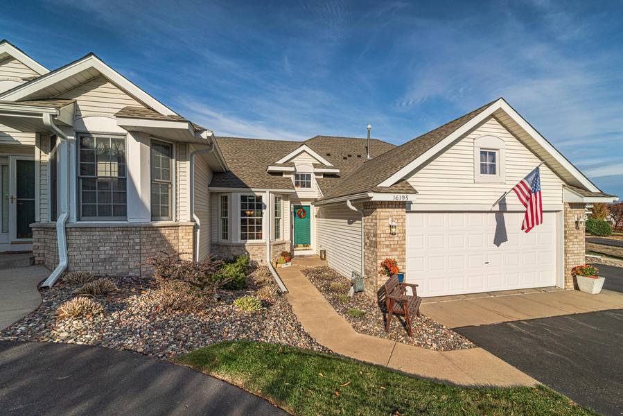 16195 Crystal Hills DR, Lakeville, MN 55044