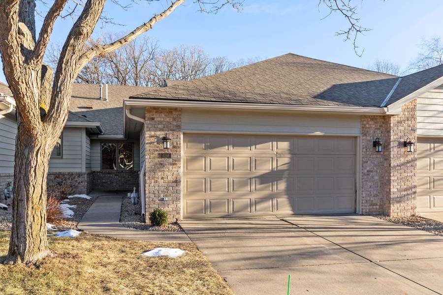 4190 Starbridge CT, Eagan, MN 55122