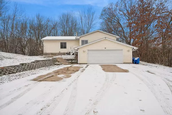 Lindstrom, MN 55045,14129 263rd ST