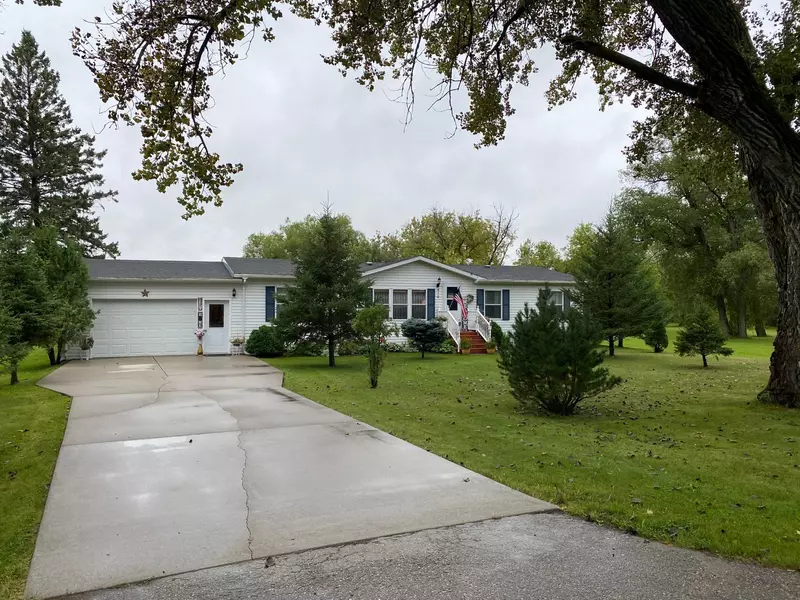 610 E University AVE, Badger, MN 56714