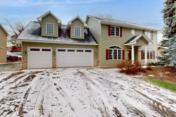 Lakeville, MN 55044,9904 172nd ST W