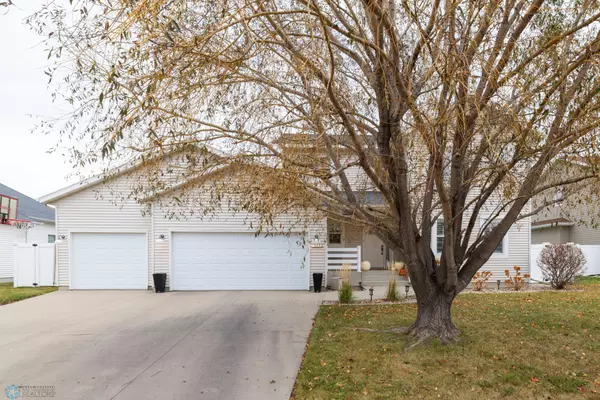 Fargo, ND 58104,5592 Farmstead CT S