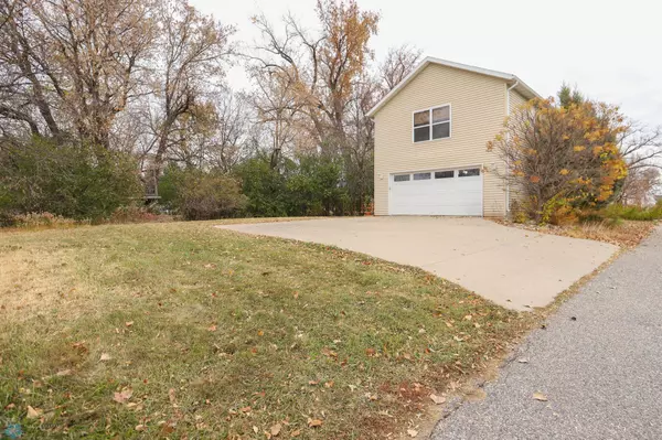 Moorhead, MN 56560,415 19th ST N