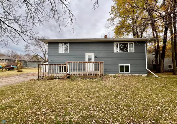 104 7th ST NW, Barnesville, MN 56514