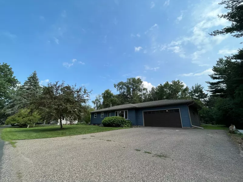 16765 3rd ST N, Lakeland Shores, MN 55043