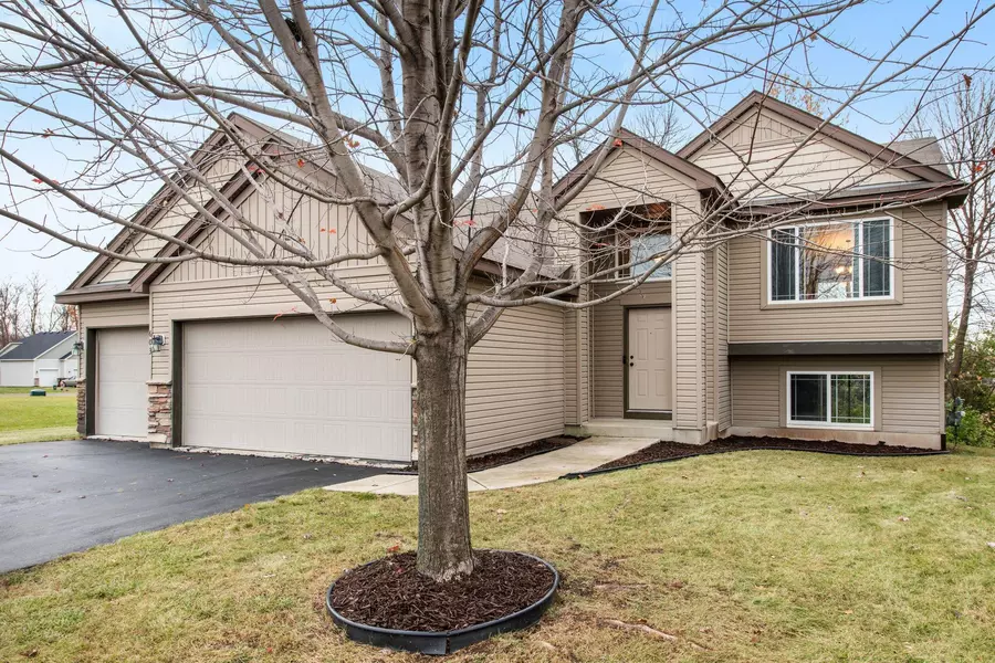 603 Finch CT, Montrose, MN 55363