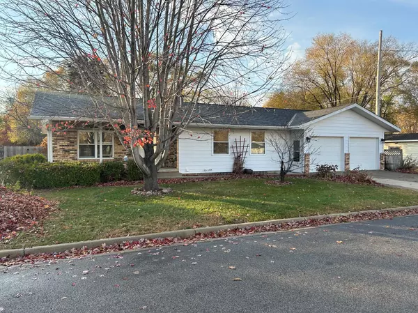 21 2nd AVE NE, Saint Joseph, MN 56374