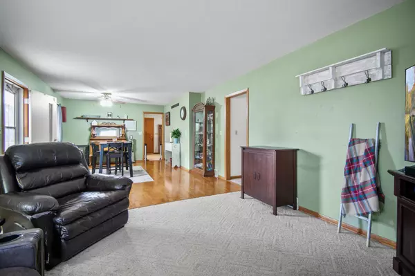 New Richland, MN 56072,415 2nd ST NW