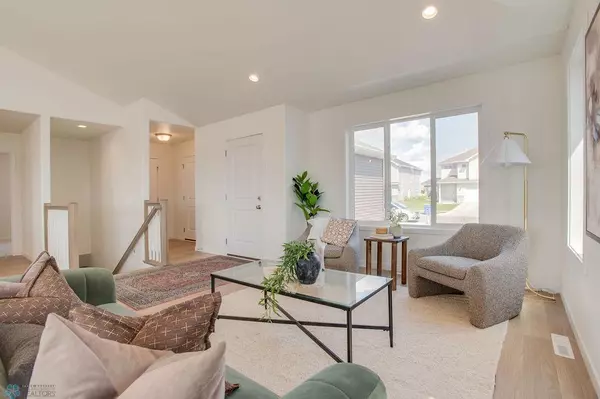 Fargo, ND 58104,6669 Belding DR S