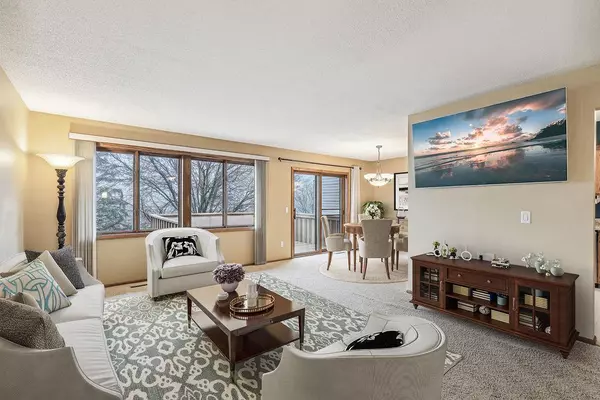 Eden Prairie, MN 55344,8743 Deer PATH