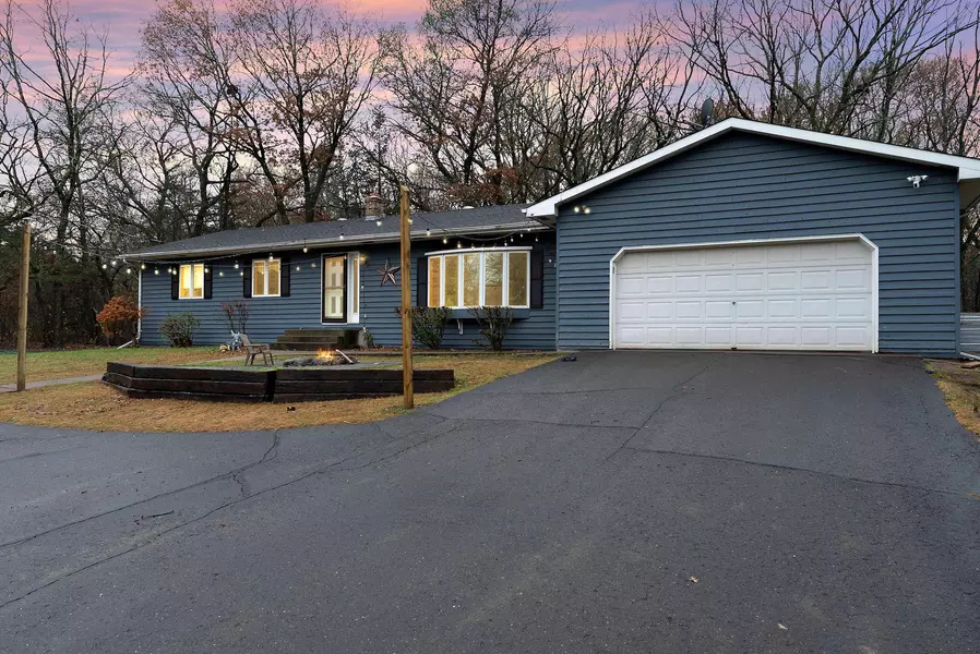 38760 Kost TRL, North Branch, MN 55056