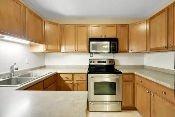 Prior Lake, MN 55372,4680 Tower ST SE #121