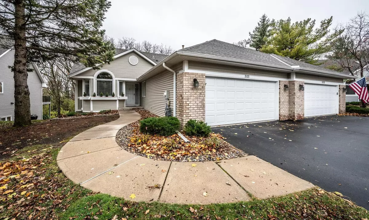 Bloomington, MN 55438,7171 OakPointe Curve