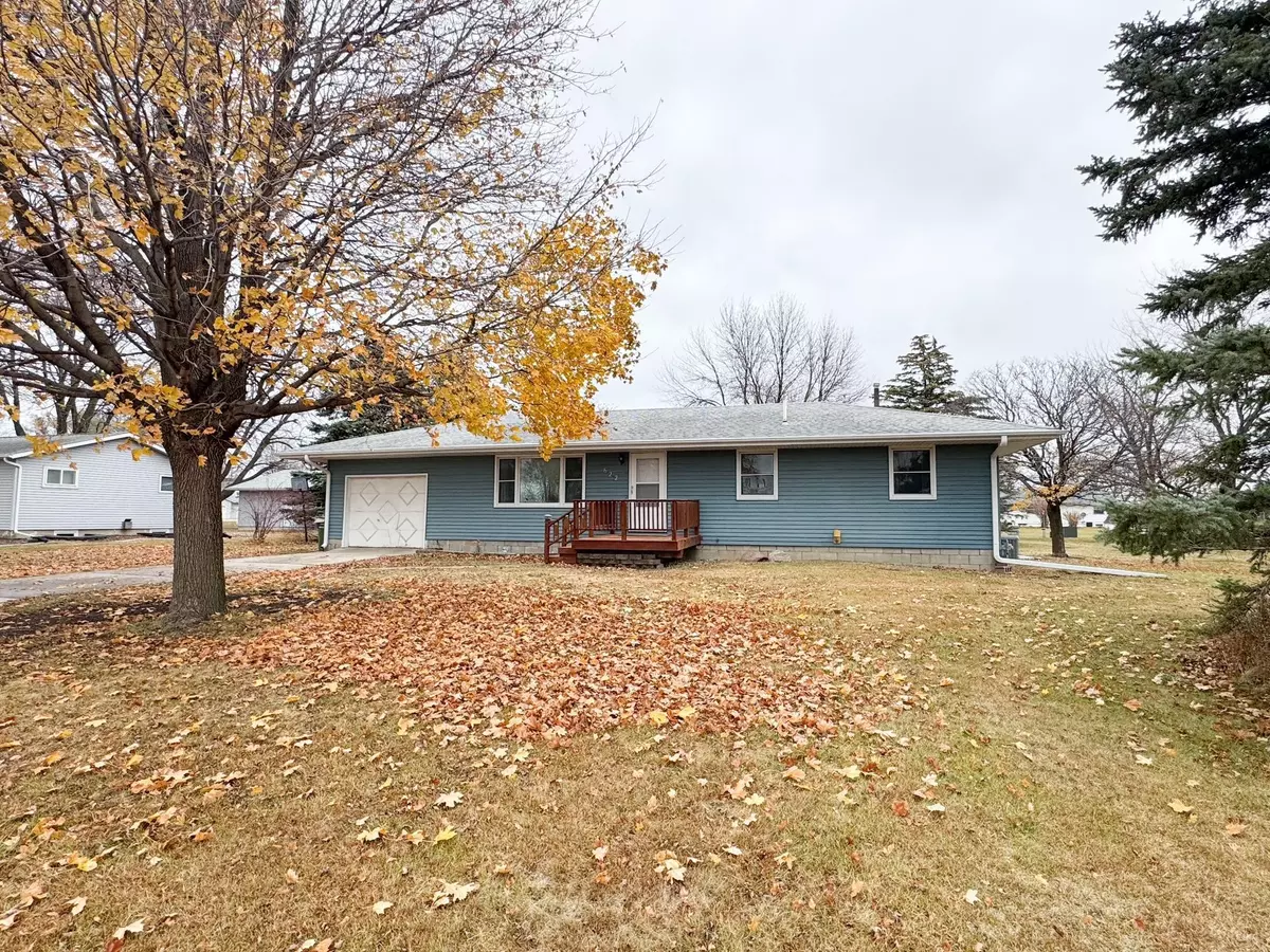 Brewster, MN 56119,622 11th ST