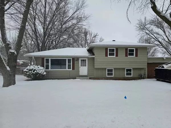 1113 E Richway DR, Albert Lea, MN 56007