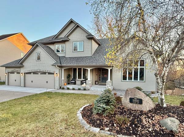 10692 Alison WAY, Inver Grove Heights, MN 55077