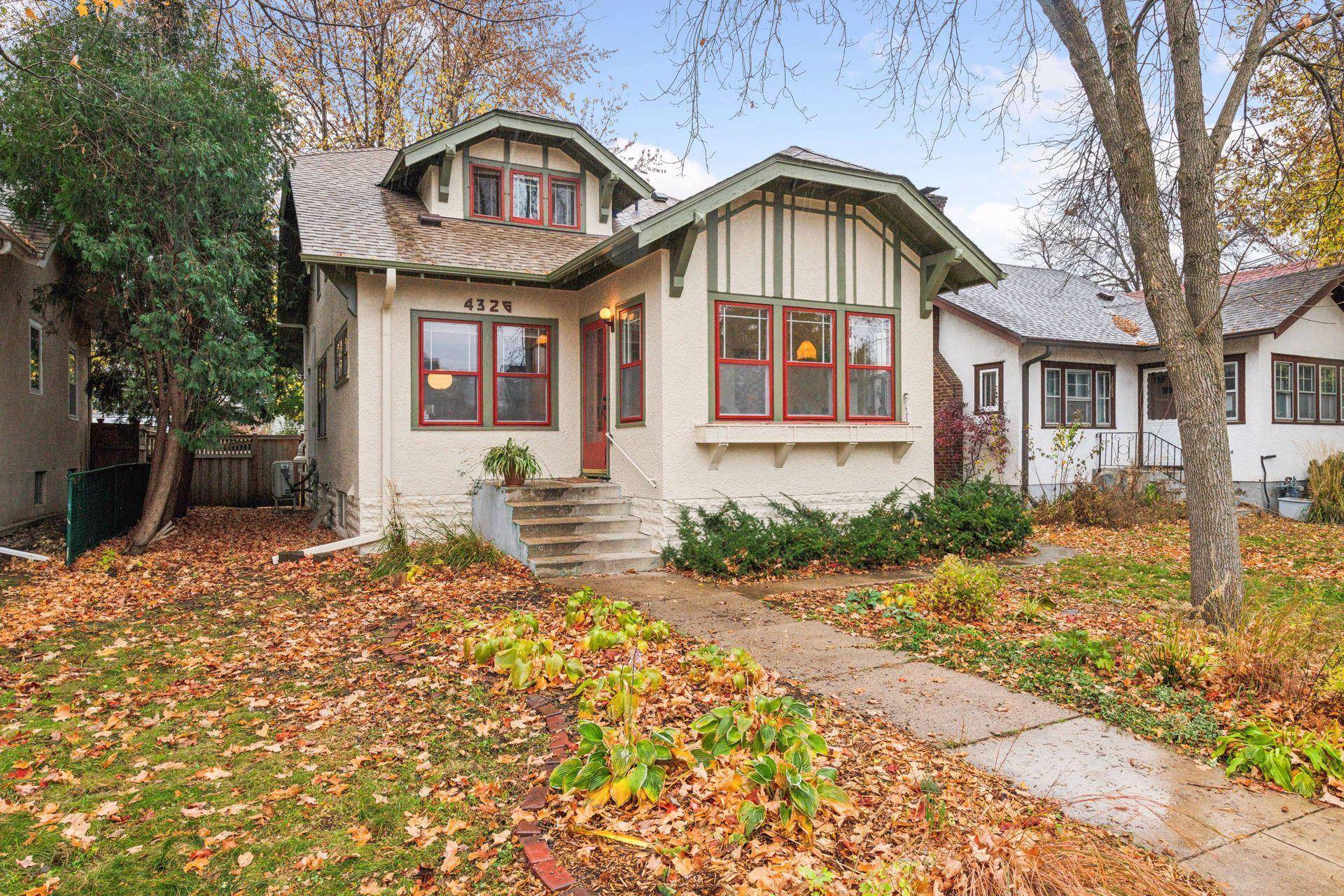 Minneapolis, MN 55409,4326 Grand AVE S