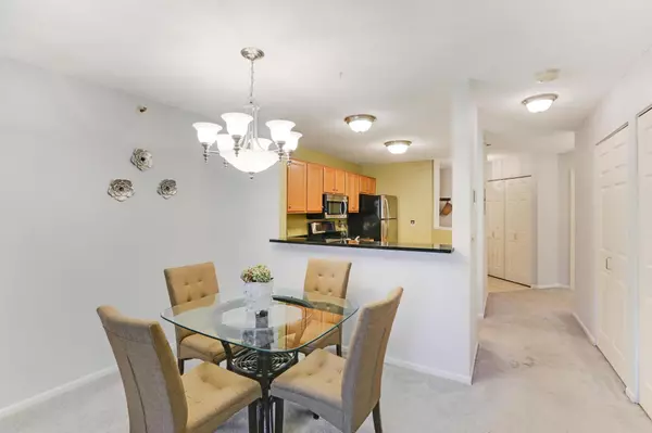 Edina, MN 55435,7631 Edinborough WAY #5114