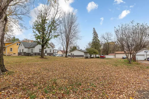1017 6th AVE SW,  Faribault,  MN 55021