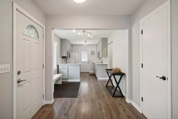 Blaine, MN 55434,8662 Tyler ST NE
